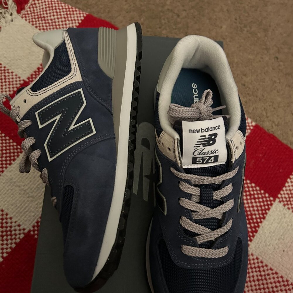 New Balance - Picture 2 of 6